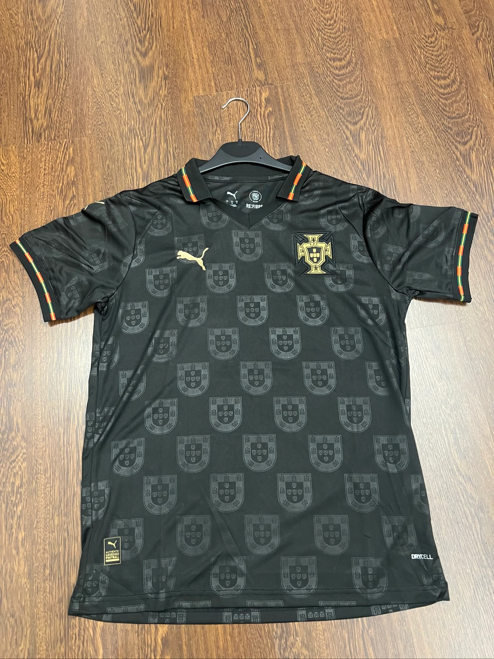 Camisola Portugal pantera negra